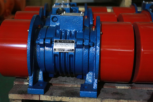 JZO振動(dòng)電機(jī)